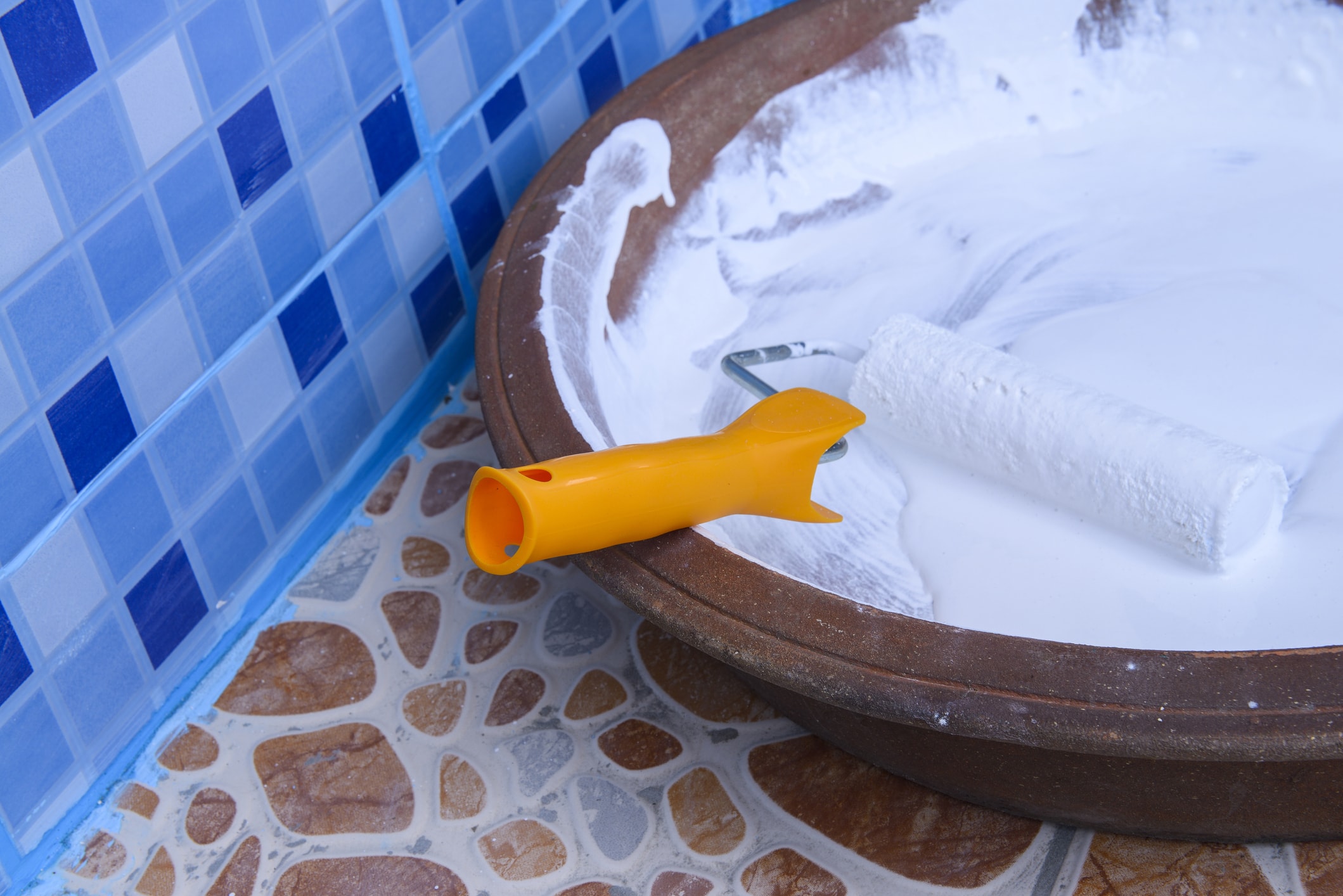 Bodenfliesen streichen: In 4 Schritten zum Erfolg